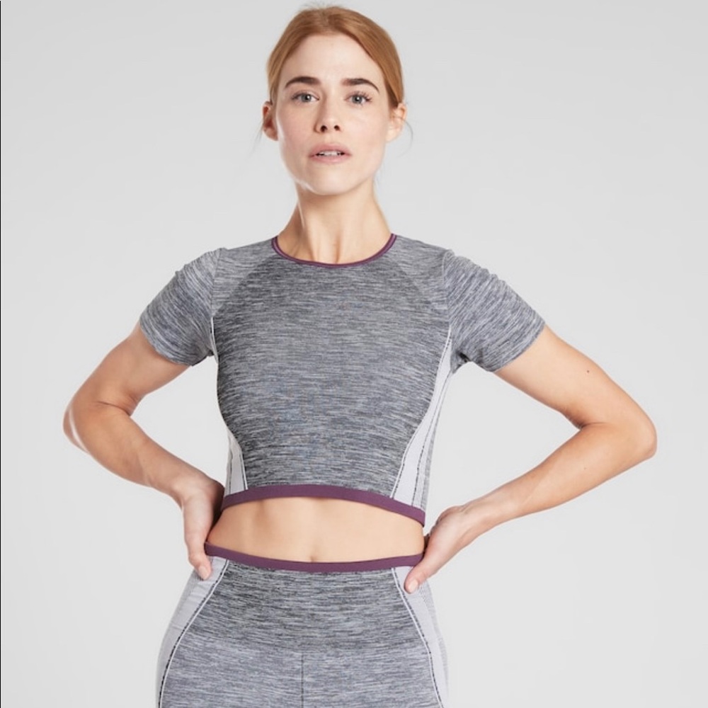 NWT ✨HP✨ Athleta Impact crop tee
